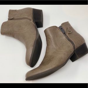 Unisa Ankle Boots